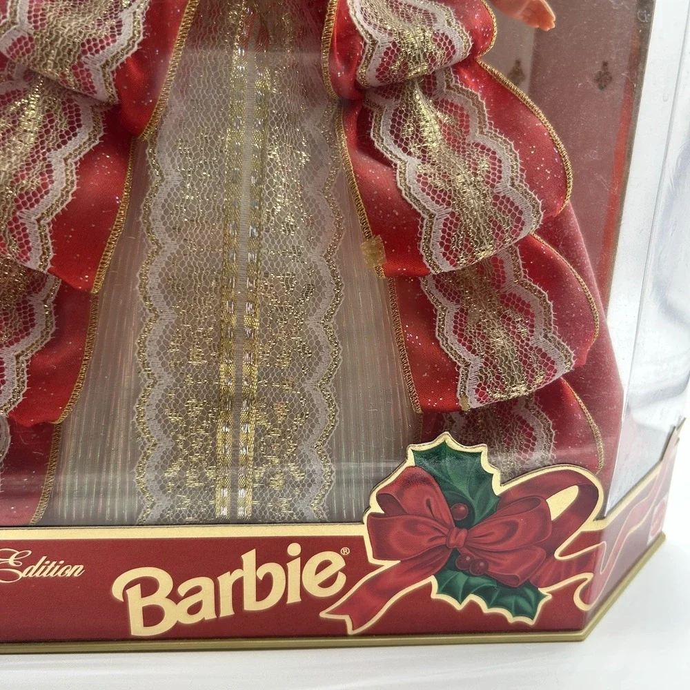 Mattel 1997 Happy Holiday Special Edition Green Eyes